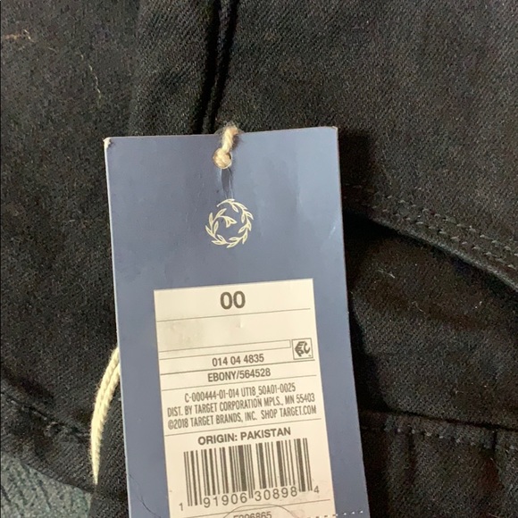 Universal Threads Flare Jeans - Picture 3 of 7